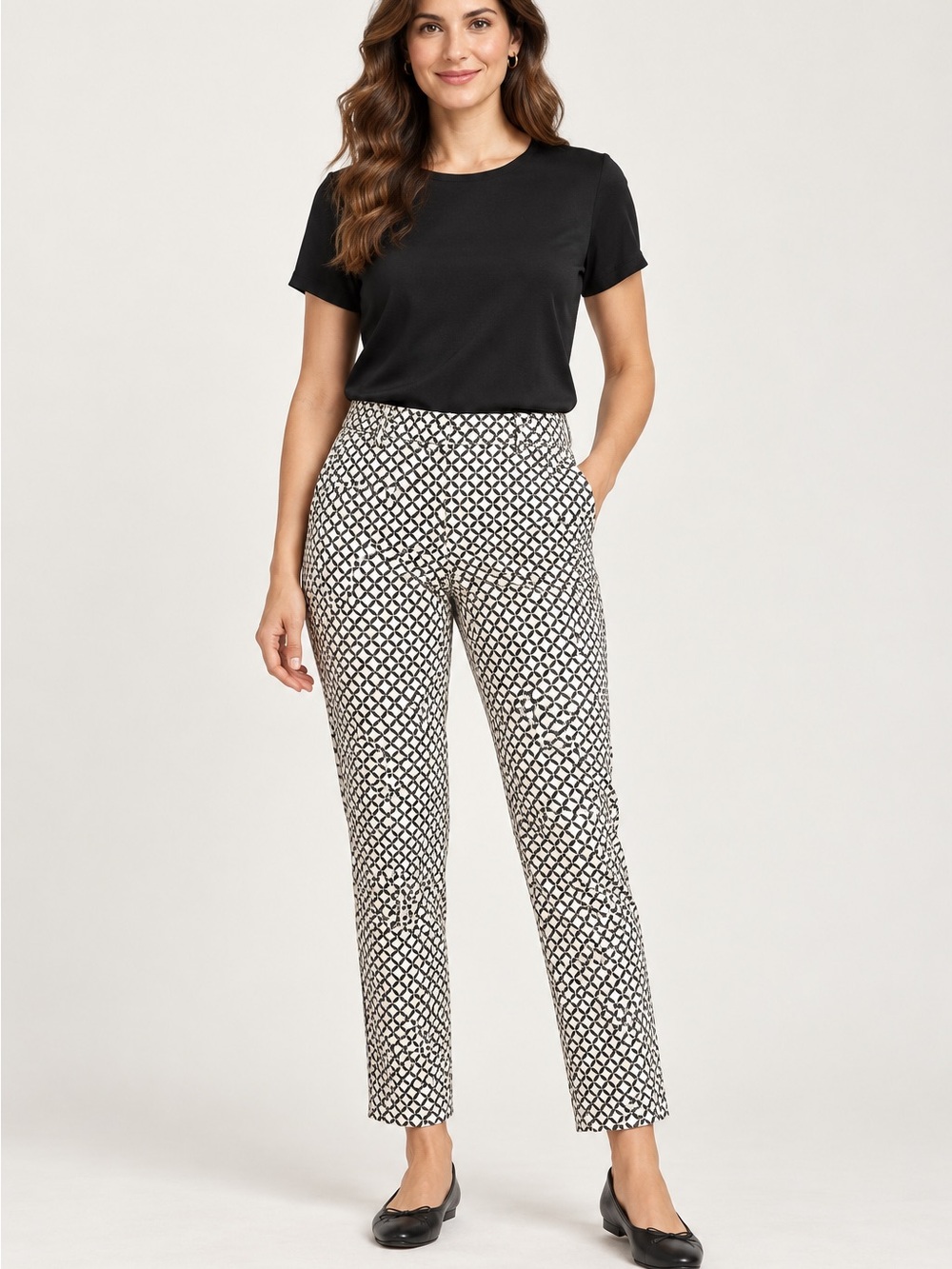 Adrienne Vittadini Black & White Geo Cropped Straight-Leg Pants